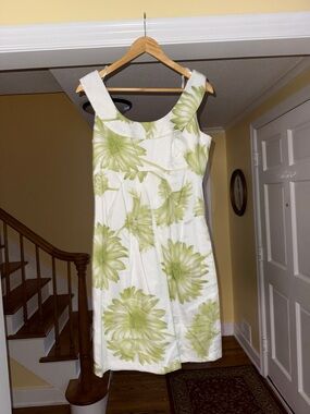 Donna Ricco White Mini Dress with Green Floral Print